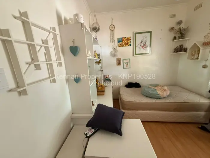 6 Bedroom House for Sale in Chisipite, Harare