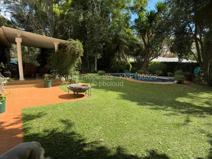 6 Bedroom House for Sale in Chisipite, Harare