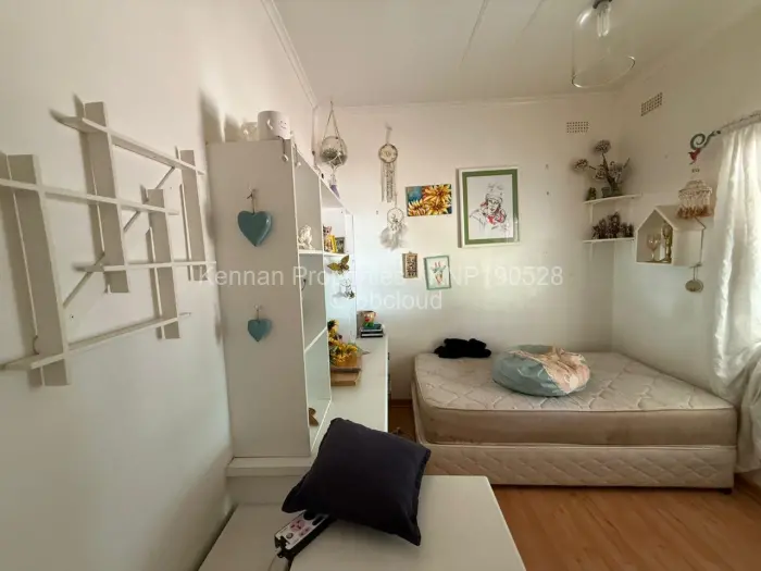 6 Bedroom House for Sale in Chisipite, Harare