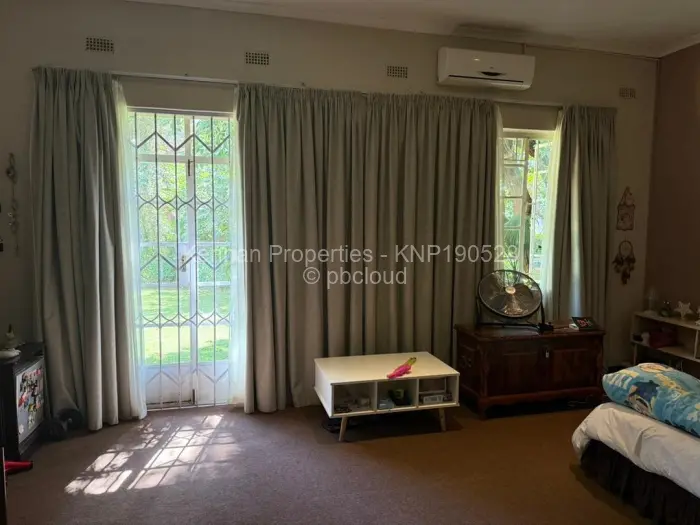 6 Bedroom House for Sale in Chisipite, Harare