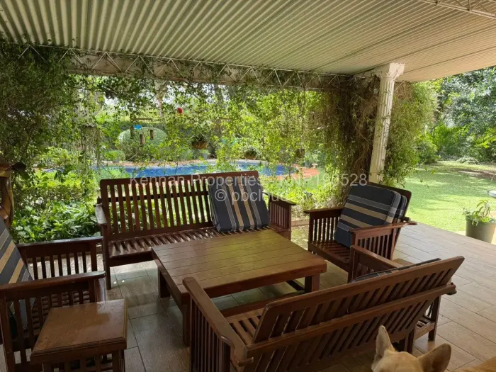 6 Bedroom House for Sale in Chisipite, Harare