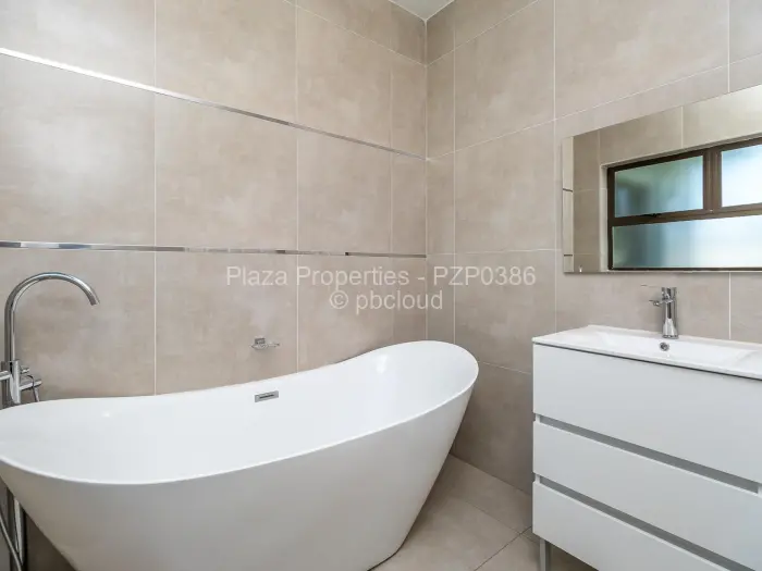 5 Bedroom House to Rent in Glen Lorne