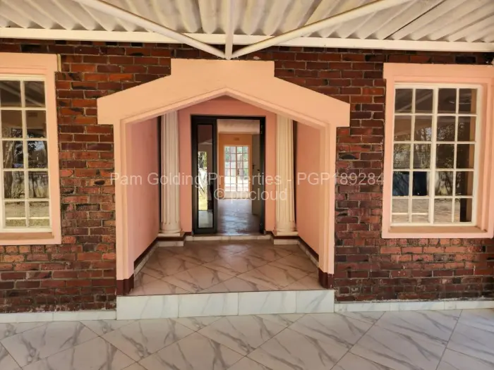 Commercial Property to Rent in Newlands