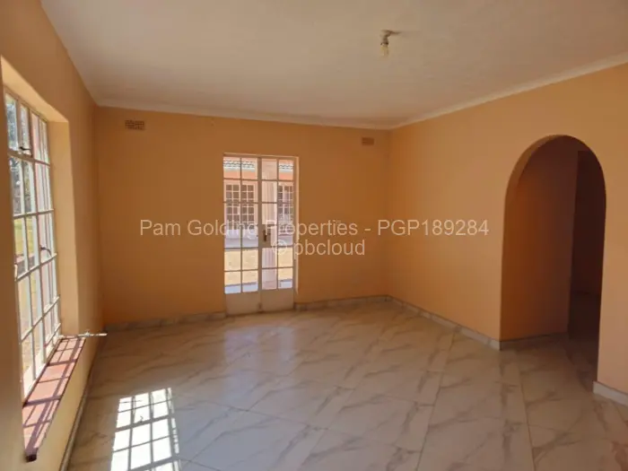 Commercial Property to Rent in Newlands