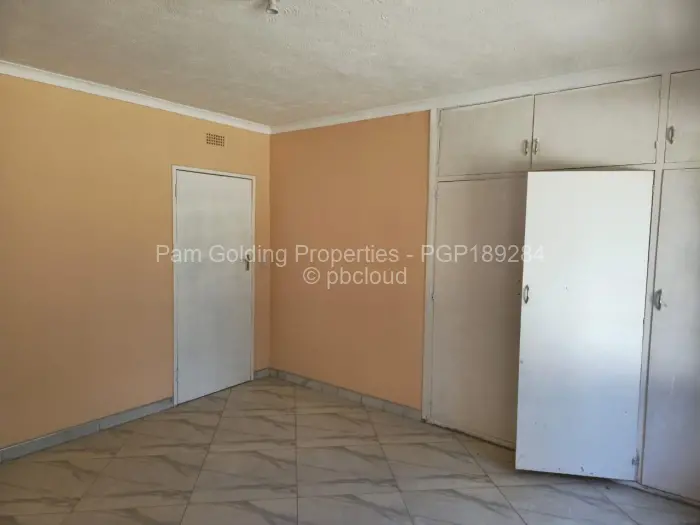 Commercial Property to Rent in Newlands