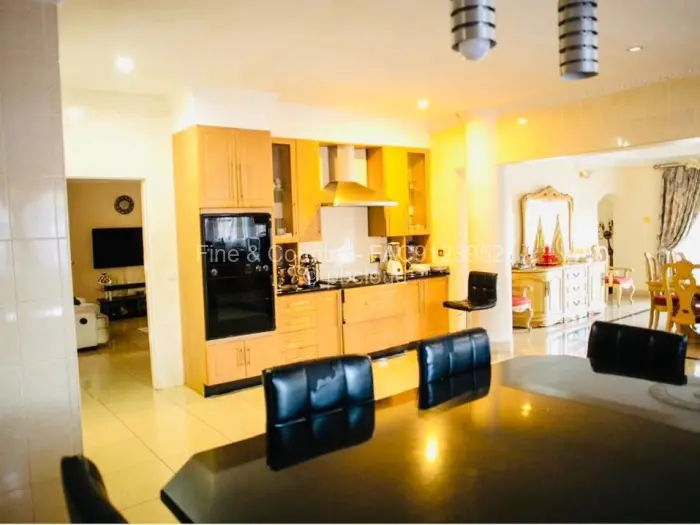 7 Bedroom House for Sale in Borrowdale Brooke, Harare