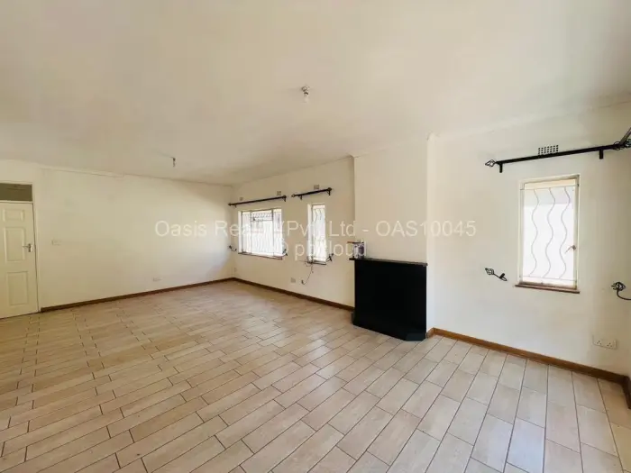 Townhouse/Complex/Cluster for Sale in Kamfinsa, Harare