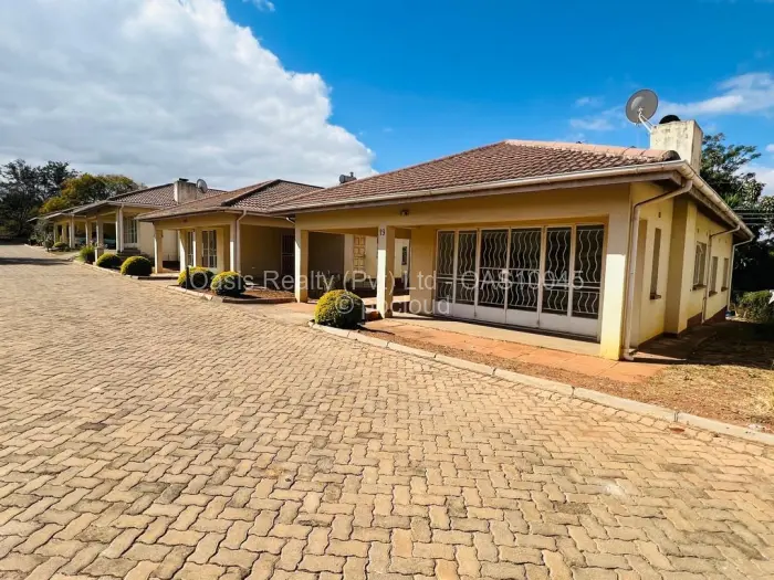 Townhouse/Complex/Cluster for Sale in Kamfinsa, Harare
