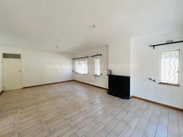 Townhouse/Complex/Cluster for Sale in Kamfinsa, Harare