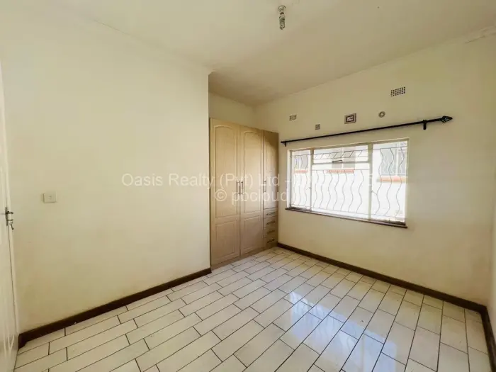 Townhouse/Complex/Cluster for Sale in Kamfinsa, Harare