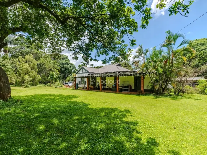 6 Bedroom House for Sale in Avondale, Harare