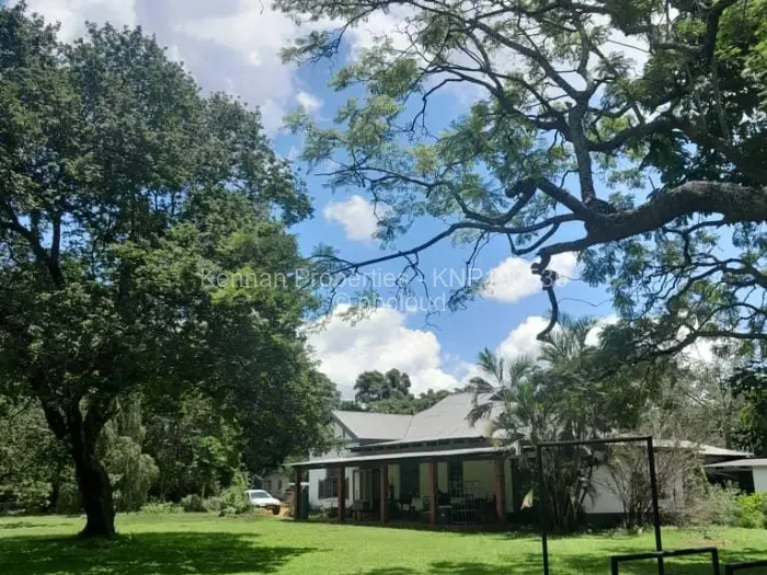 6 Bedroom House for Sale in Avondale, Harare