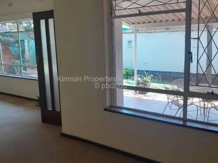 3 Bedroom Cottage/Garden Flat for Sale in Avondale, Harare