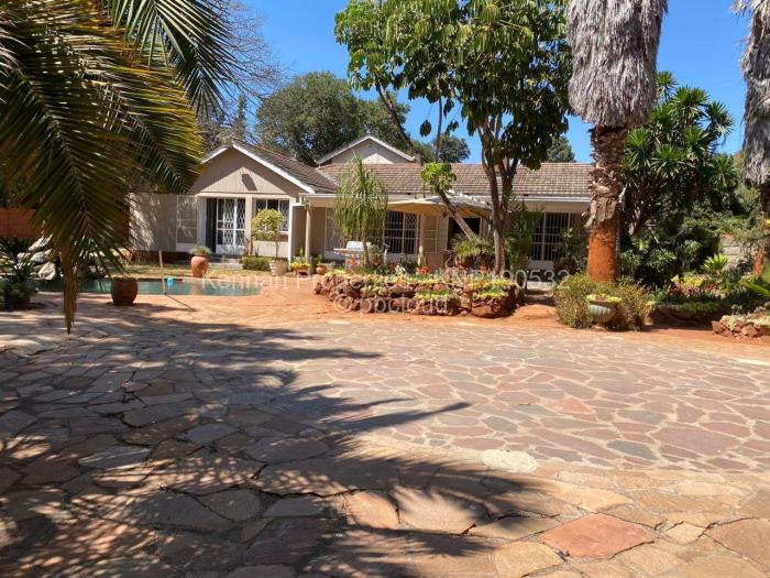 6 Bedroom House for Sale in Mandara, Harare
