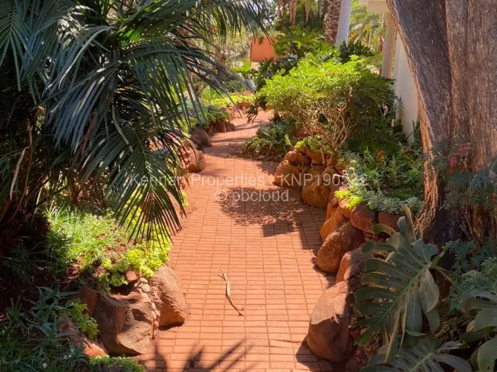 6 Bedroom House for Sale in Mandara, Harare