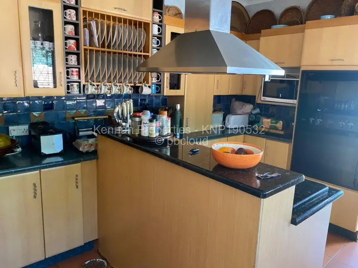6 Bedroom House for Sale in Mandara, Harare