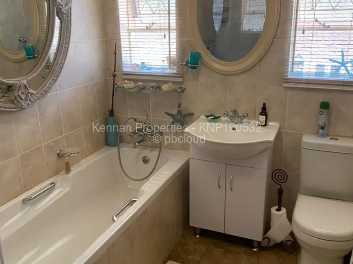 6 Bedroom House for Sale in Mandara, Harare