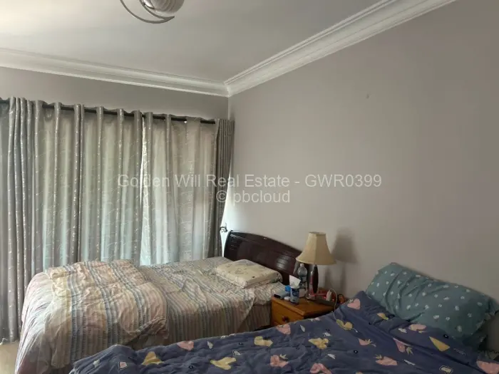 6 Bedroom House to Rent in Borrowdale Brooke
