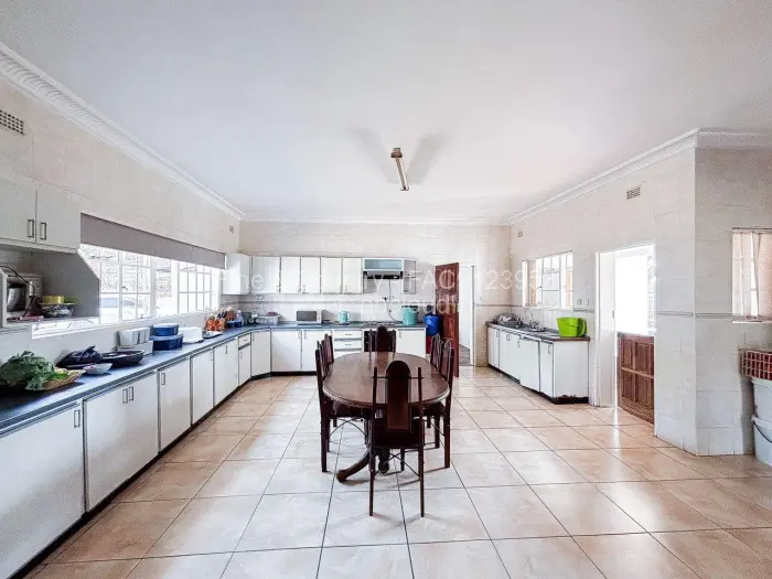 5 Bedroom House for Sale in Borrowdale, Harare