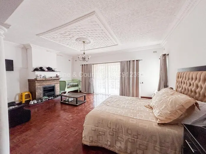 5 Bedroom House for Sale in Borrowdale, Harare