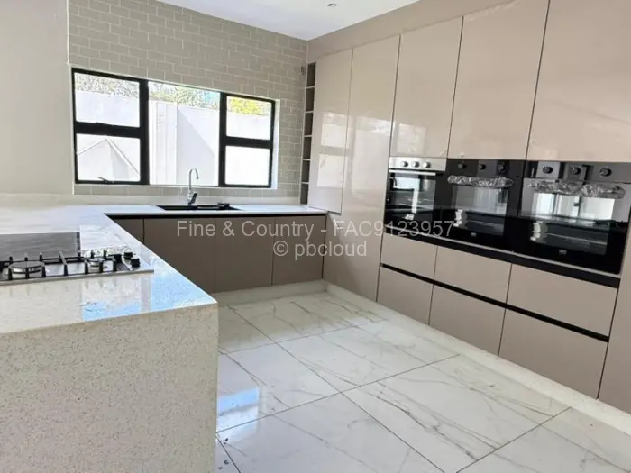 Townhouse/Cluster for Sale in Greendale, Harare