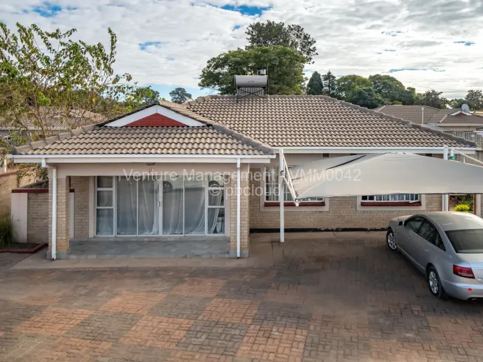 Townhouse/Complex/Cluster to Rent in Prospect, Harare