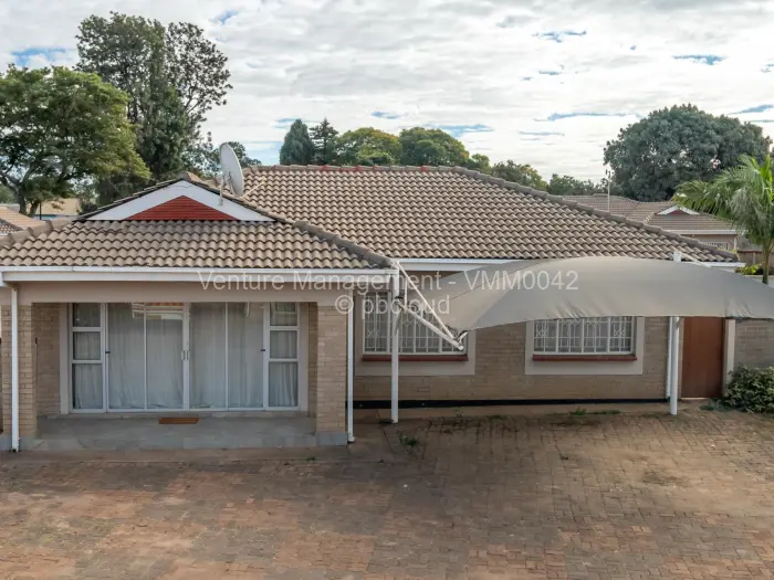 Townhouse/Complex/Cluster to Rent in Prospect, Harare