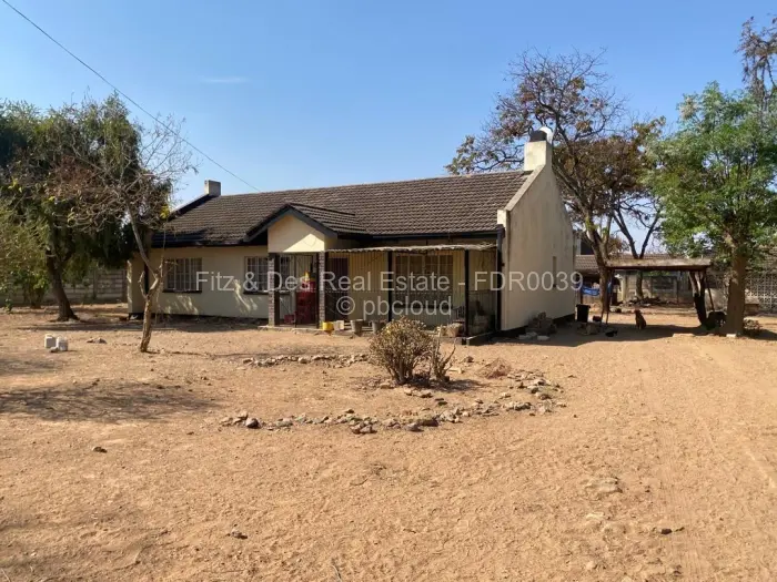 3 Bedroom House for Sale in Redcliff, Redcliff