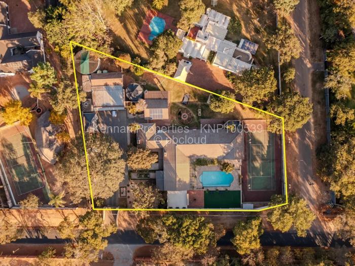 6 Bedroom House for Sale in Borrowdale, Harare