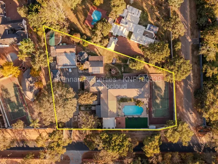 6 Bedroom House for Sale in Borrowdale, Harare