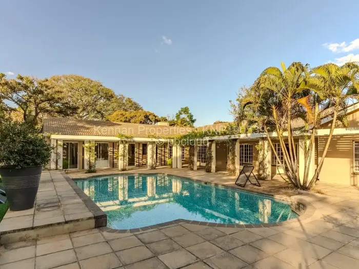 6 Bedroom House for Sale in Borrowdale, Harare