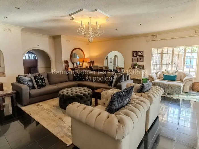 6 Bedroom House for Sale in Borrowdale, Harare