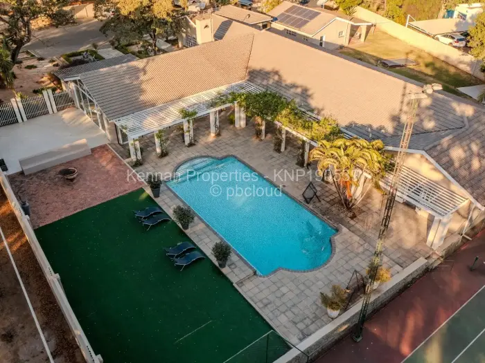6 Bedroom House for Sale in Borrowdale, Harare