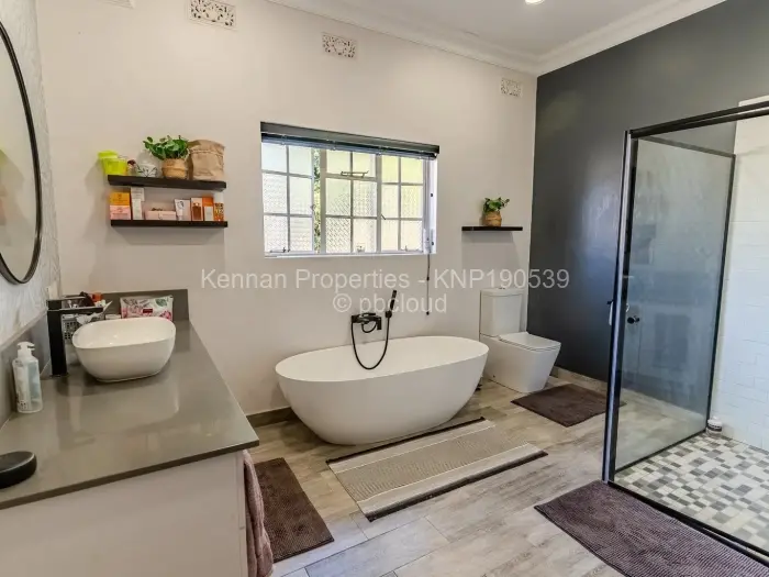 6 Bedroom House for Sale in Borrowdale, Harare