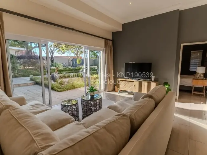 6 Bedroom House for Sale in Borrowdale, Harare