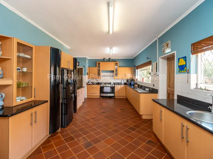 6 Bedroom House for Sale in Borrowdale, Harare