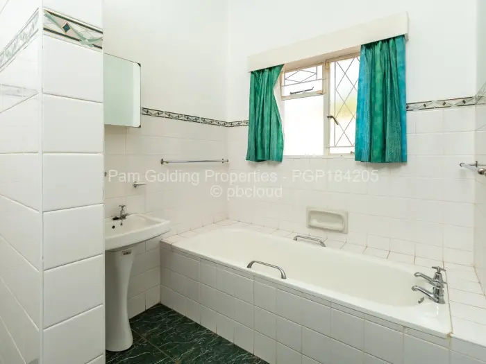 6 Bedroom House for Sale in Borrowdale, Harare