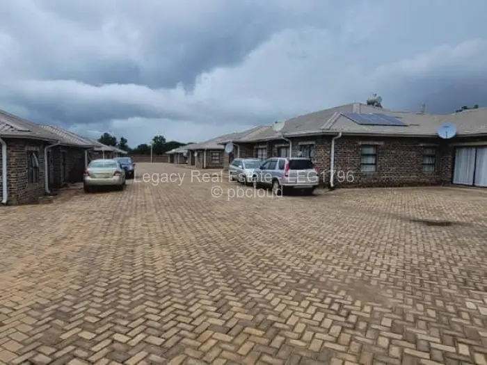 Townhouse/Cluster for Sale in Meyrick Park, Harare