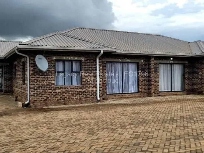 Townhouse/Cluster for Sale in Meyrick Park, Harare