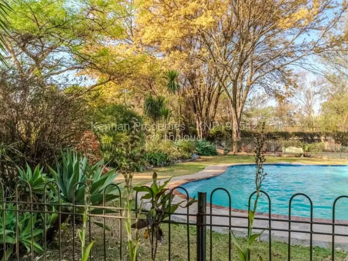 Townhouse/Cluster for Sale in Avondale, Harare