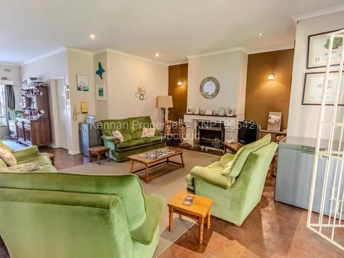 Townhouse/Cluster for Sale in Avondale, Harare