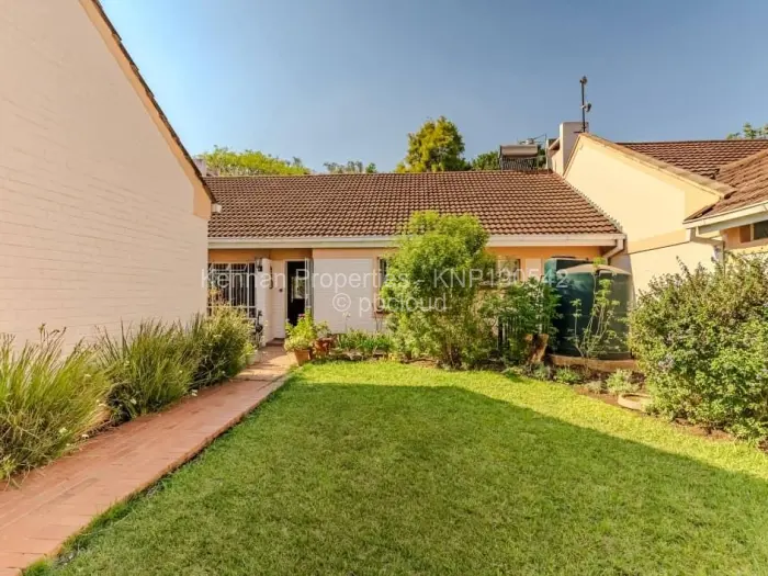 Townhouse/Cluster for Sale in Avondale, Harare