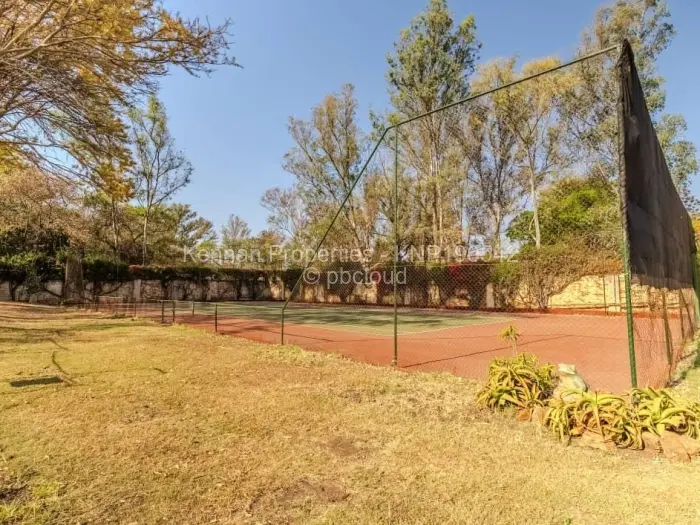 Townhouse/Cluster for Sale in Avondale, Harare