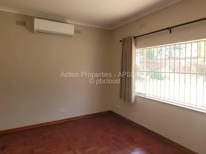 4 Bedroom House to Rent in Alexandra Park
