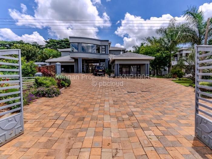 7 Bedroom House for Sale in Helensvale, Harare