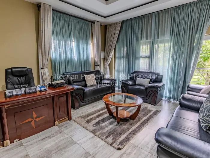 7 Bedroom House for Sale in Helensvale, Harare