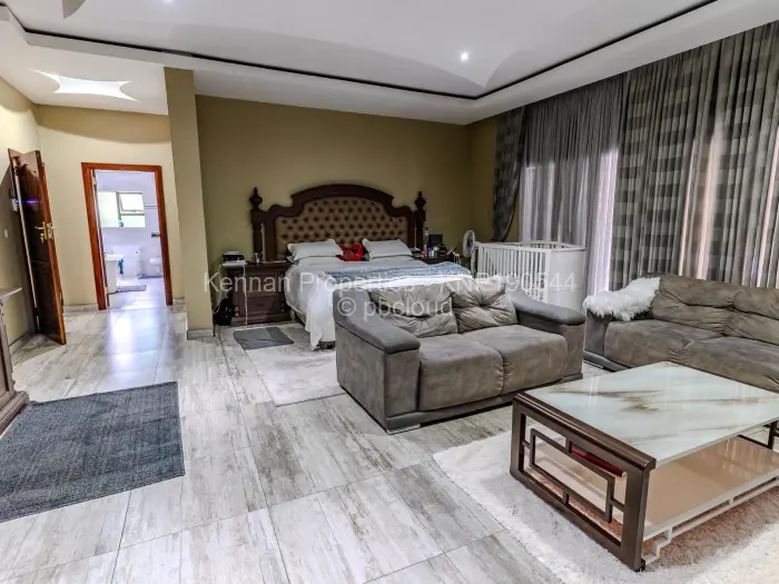 7 Bedroom House for Sale in Helensvale, Harare