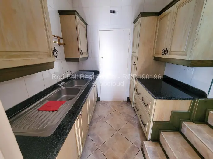 6 Bedroom House for Sale in Chisipite, Harare