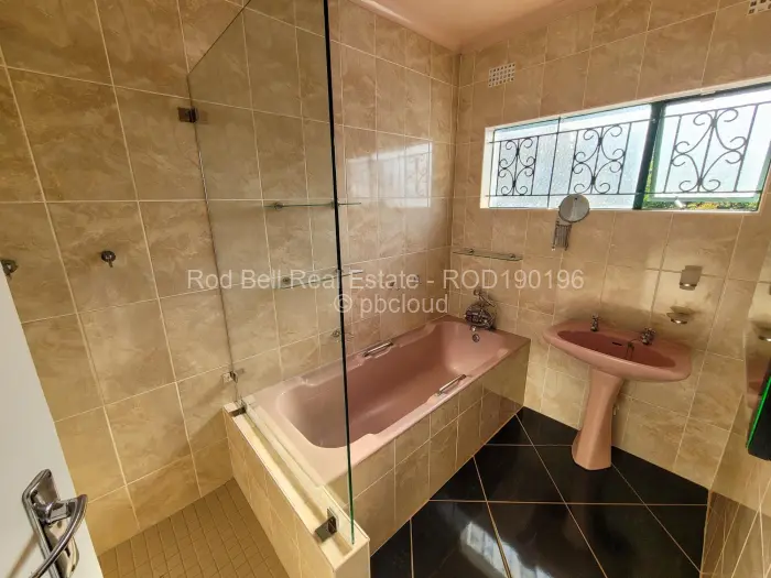 6 Bedroom House for Sale in Chisipite, Harare