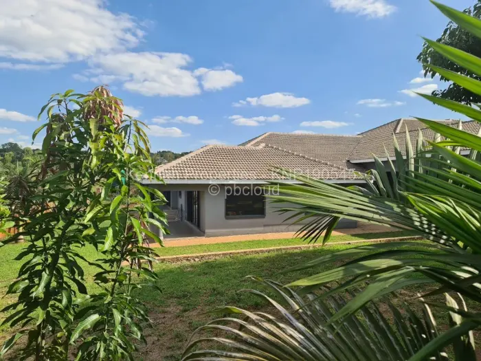 9 Bedroom House for Sale in Borrowdale Brooke, Harare